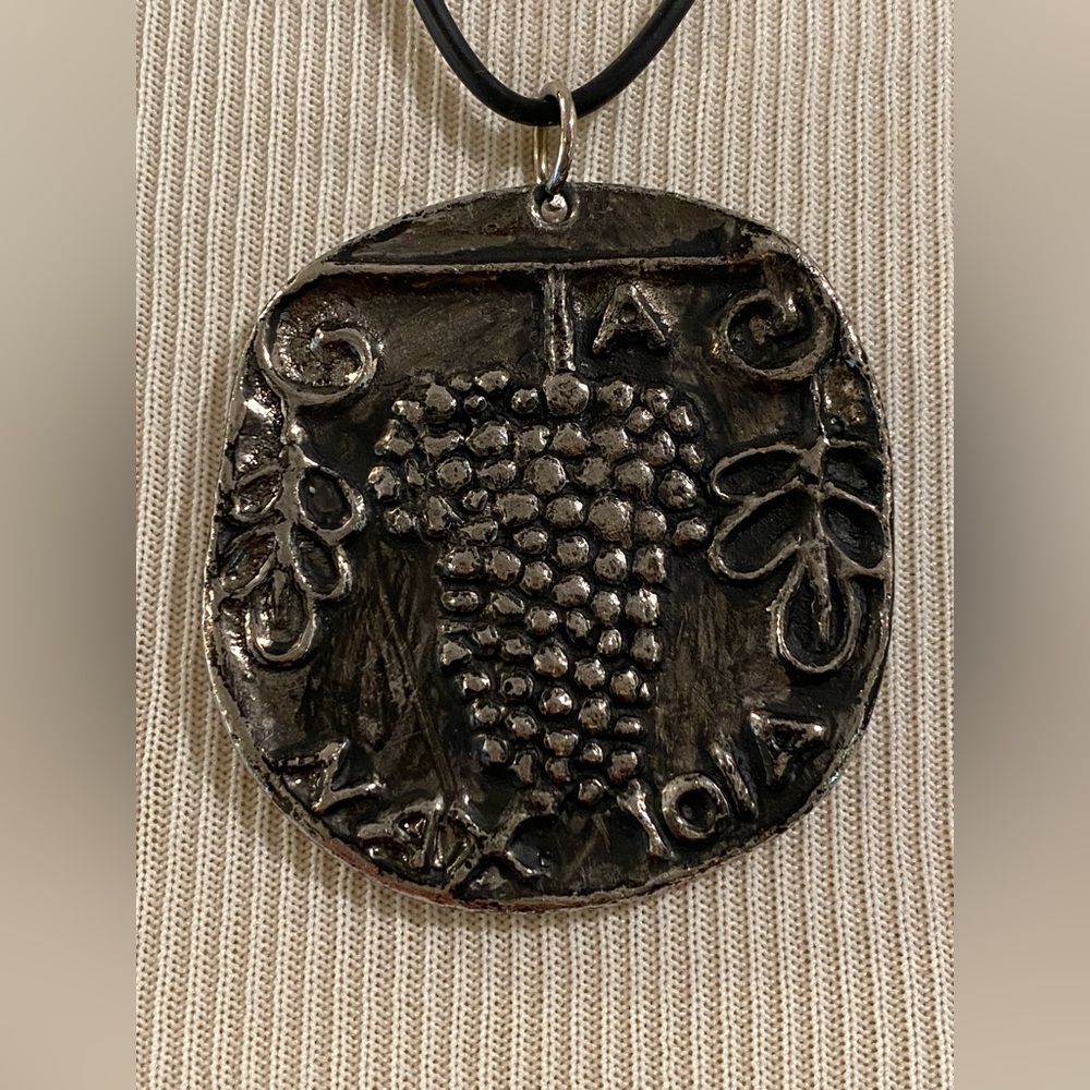 Dionysus Pendant Necklace - Picture 6 of 7